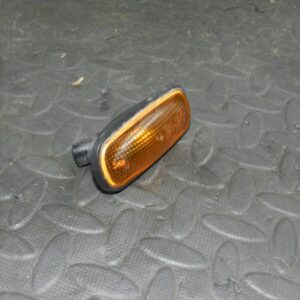 (154) 2003 LAND ROVER DISCOVERY 2 TD5. SIDE REPEATER INDICATOR