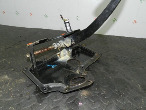 (154) 2003 LAND ROVER DISCOVERY 2 TD5. BRAKE PEDAL - Image 2