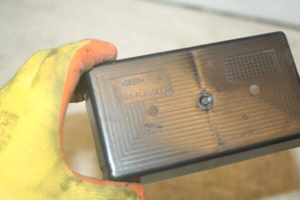 JAGUAR S TYPE. CENTRE CONSOLE COIN HOLDER 2R83-F046C2B - Image 3