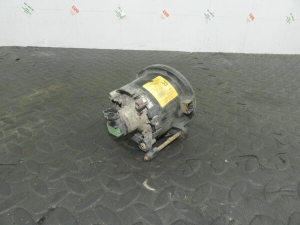 (154) 2003 LAND ROVER DISCOVERY 2 TD5. RIGHT SIDE FOG LIGHT - Image 2