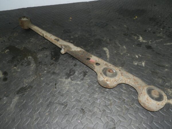 (154) LAND ROVER DISCOVERY 2 TD5. DRIVER SIDE REAR RADIUS ARM CONTROL SUSPENSION - Image 2