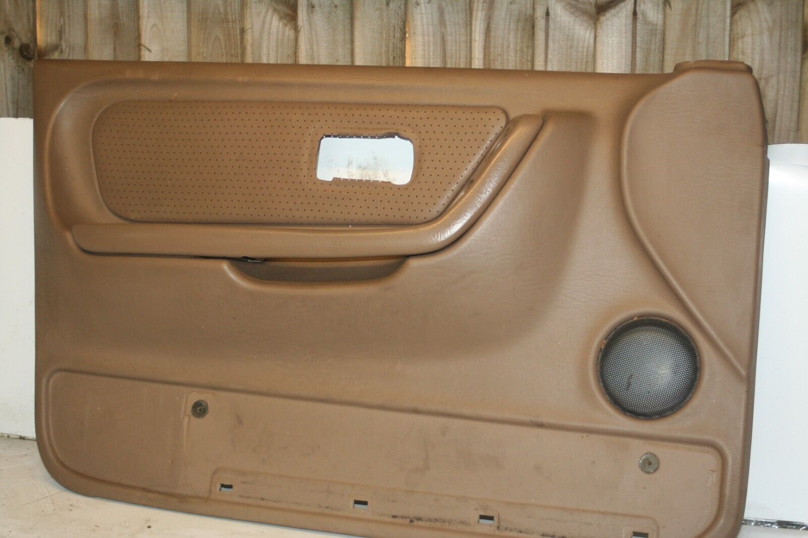 1990 FORD GRANADA MK3. PASSENGER SIDE FRONT DOOR CARD BROWN - Image 2