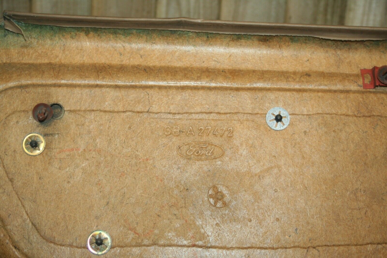 1990 FORD GRANADA MK3. DRIVER SIDE REAR DOOR CARD BROWN - Image 6