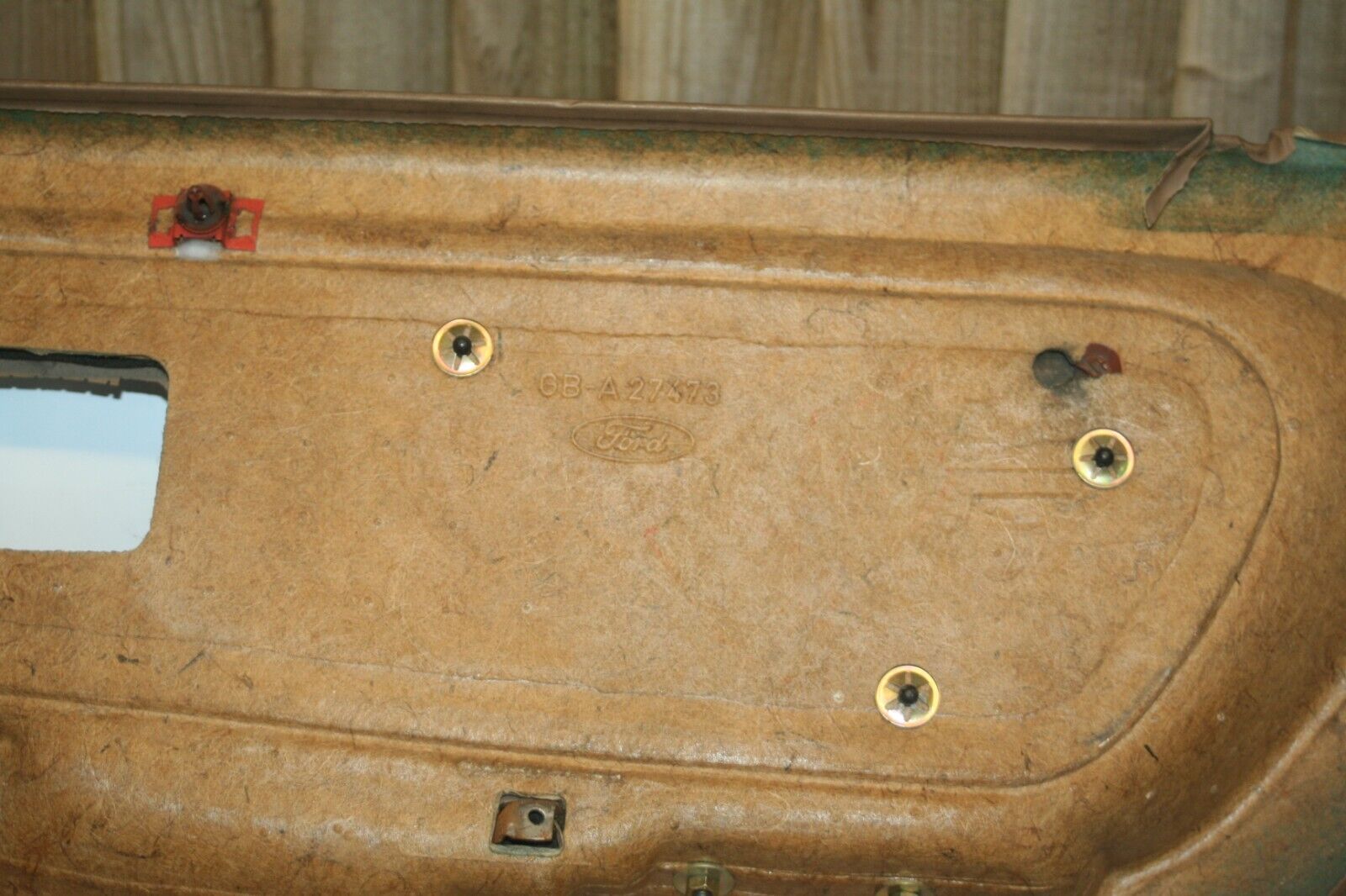 1990 FORD GRANADA MK3. PASSENGER SIDE REAR DOOR CARD BROWN - Image 6