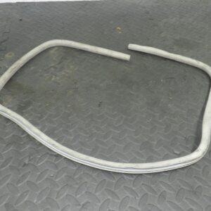 (154) 2003 LAND ROVER DISCOVERY 2 TD5. SUN ROOF SURROUND TRIM