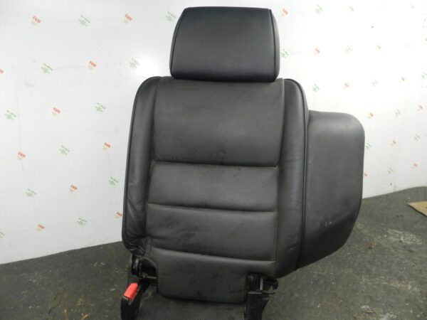 (154) LAND ROVER DISCOVERY 2 TD5. FULL SET 7 BLACK LEATHER ELECTRIC HEATED SEATS - Image 16