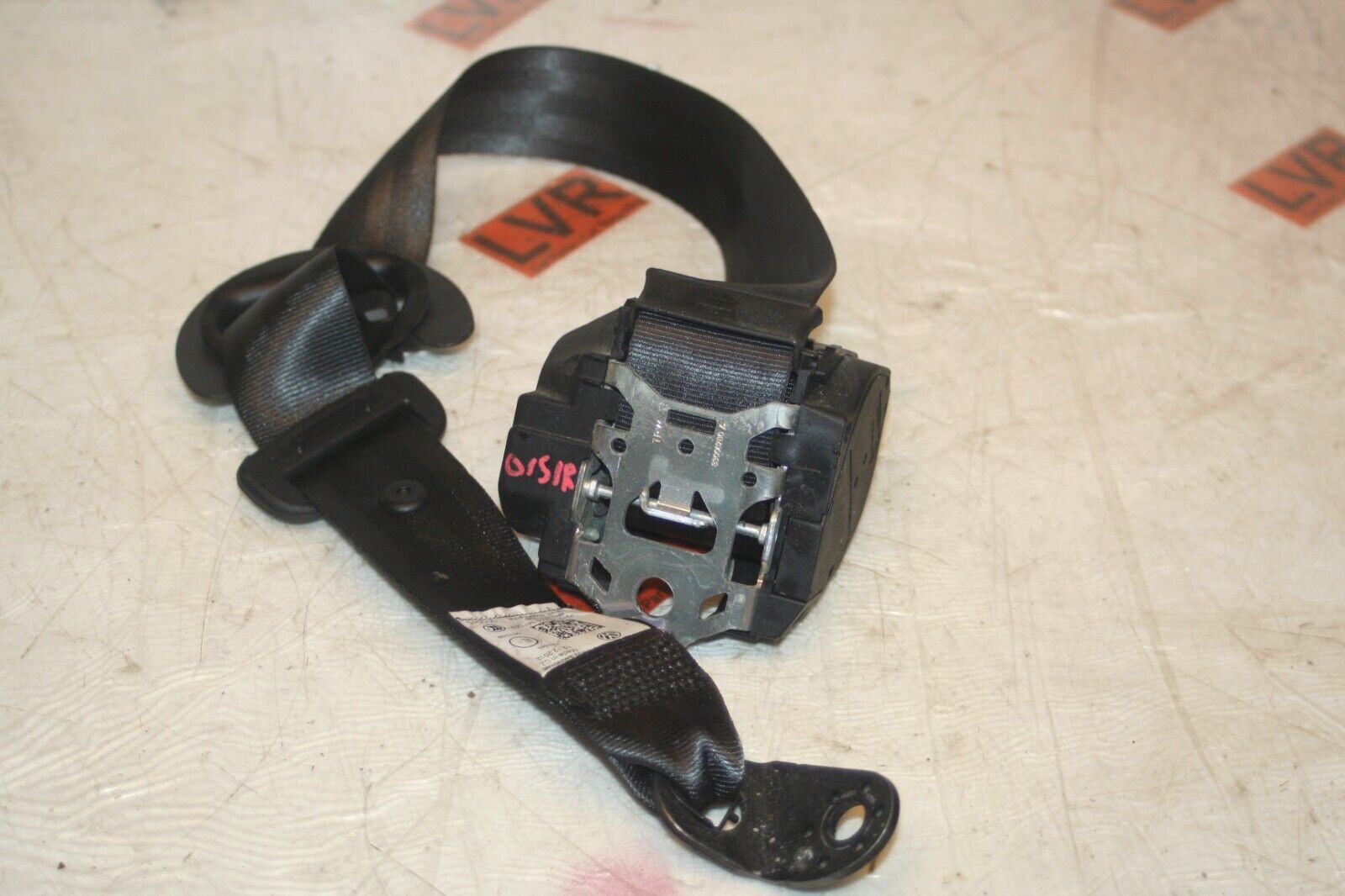 2013 VOLKSWAGEN POLO MK5 6R 1.2 DIESEL. DRIVER SIDE REAR SEAT BELT