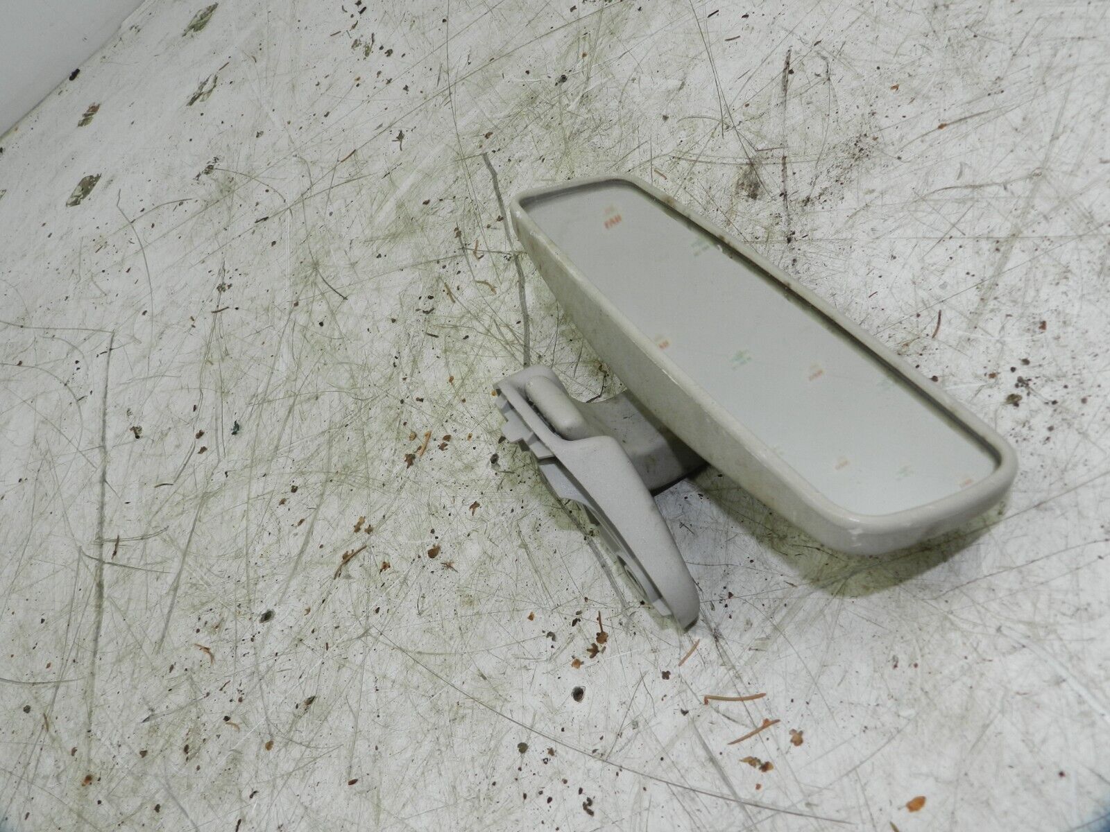 (135) 2003 CITROEN C3 PLURIEL CONVERTIBLE. REAR VIEW MIRROR