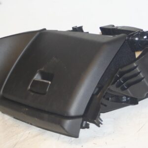 (95) 2010 BMW 1 SERIES E82. GLOVE BOX