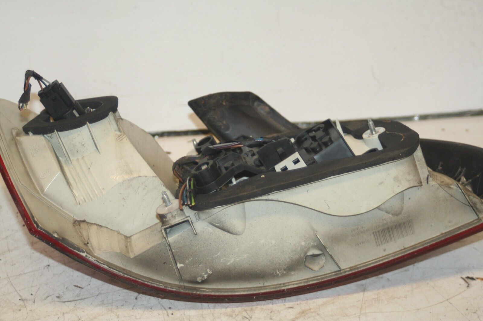 (95) 2010 BMW 1 SERIES E82. DRIVER SIDE REAR LIGHT - Image 5