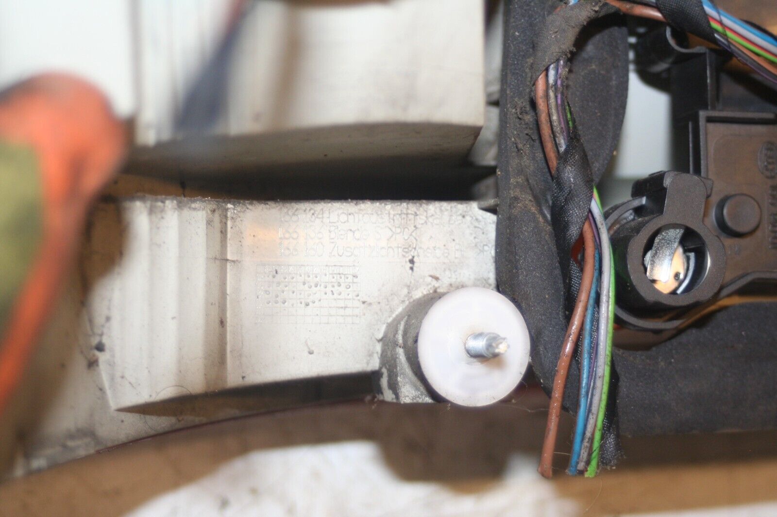 (95) 2010 BMW 1 SERIES E82. DRIVER SIDE REAR LIGHT - Image 7