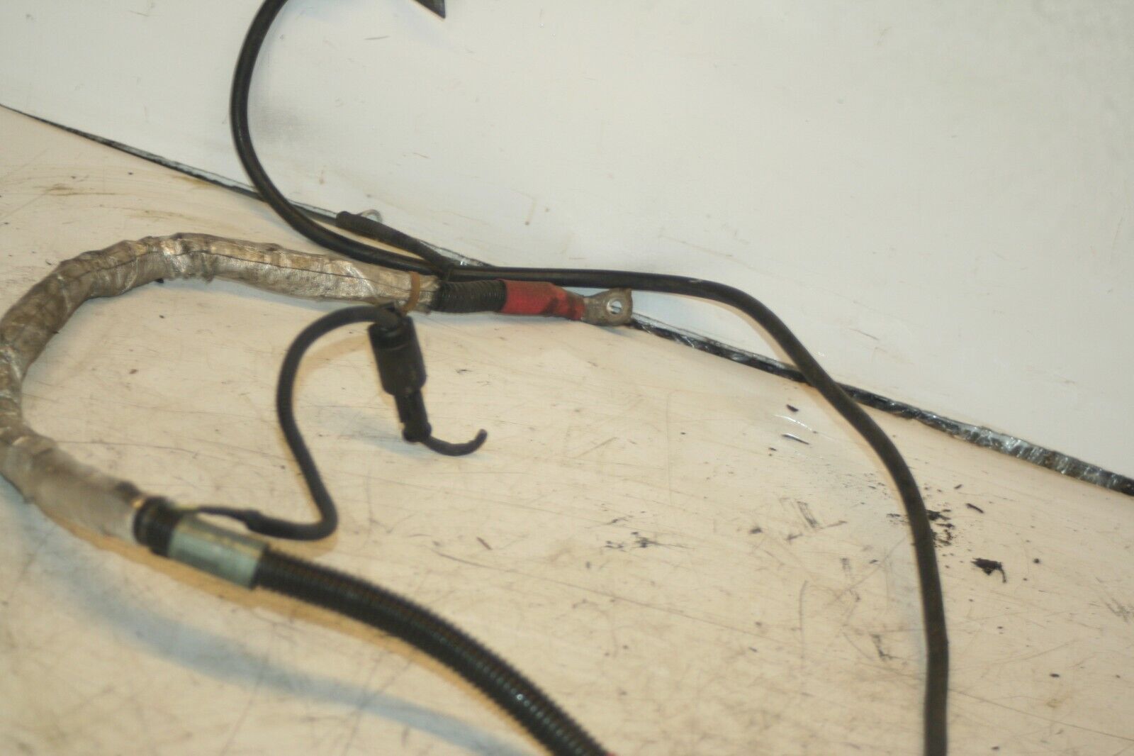 (95) 2010 BMW 1 SERIES E82. ENGINE BAY POWER CABLE ALTERNATOR STARTER MOTOR - Image 2