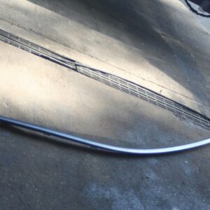 (95) 2010 BMW 1 SERIES E82. SIDE CAR TRIM DRIVER SIDE FRAME WINDOW