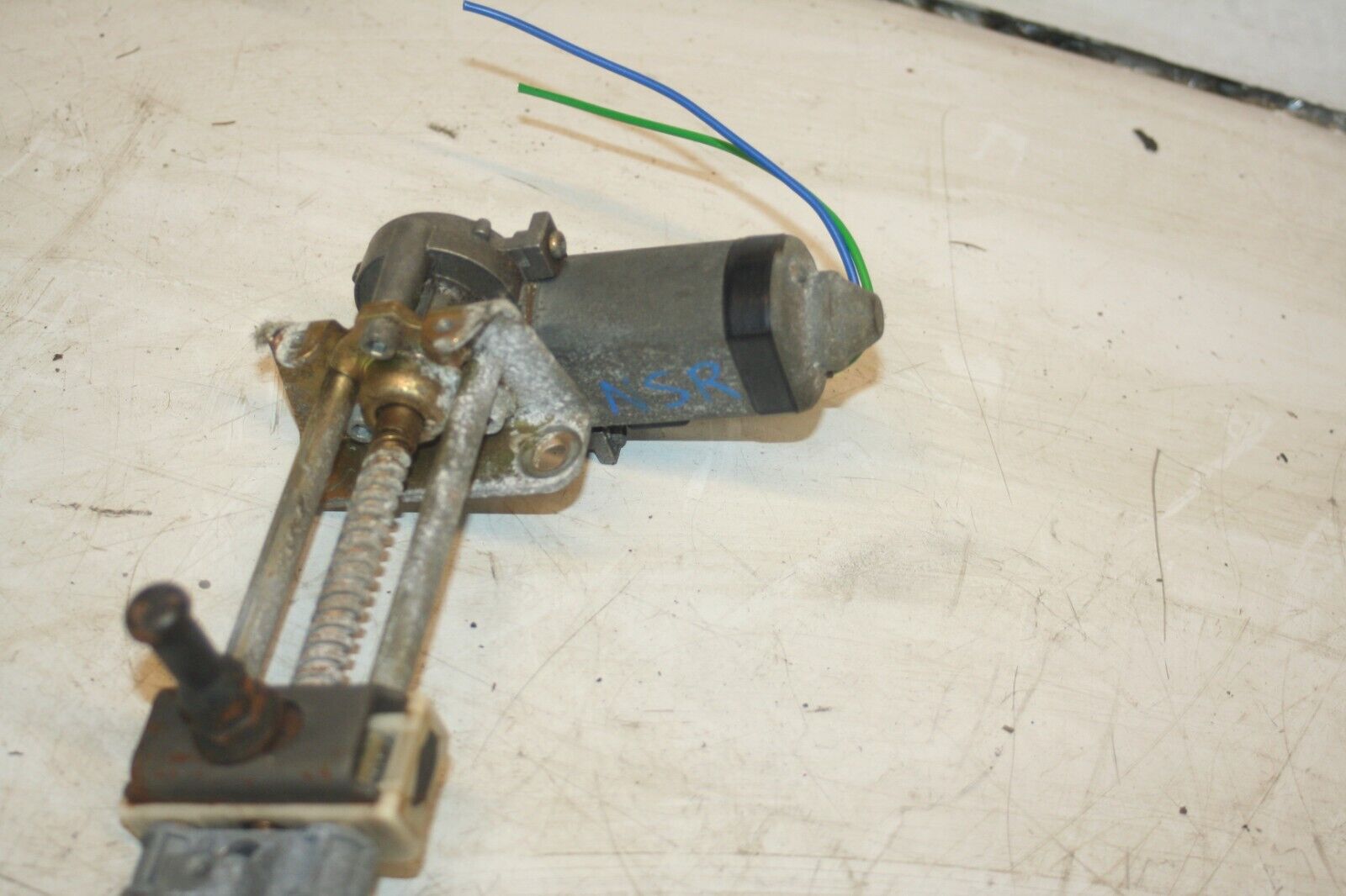1990 FORD GRANADA MK3. PASSENGER SIDE REAR ELECTRIC SEAT ADJUSTER MOTOR