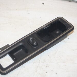 1990 FORD GRANADA MK3. 86GB-A266A21-AB DOOR HANDLE SURROUND WINDOW SWITCH