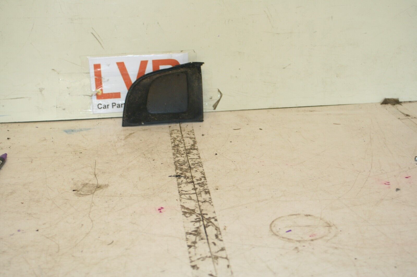 2008 FIAT 500. 1.2 PETROL. FRONT BUMPER CORNER TRIM