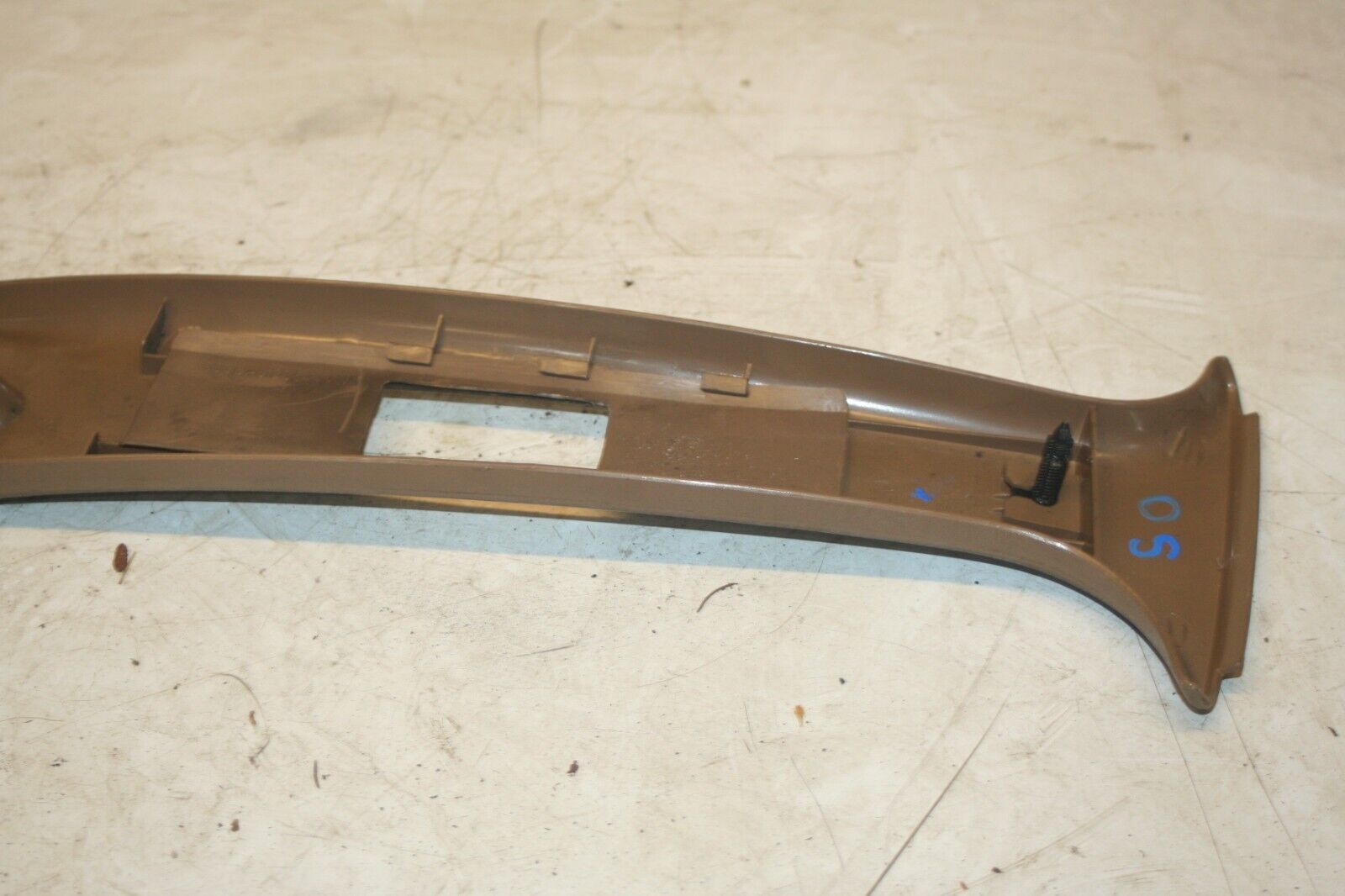 1990 FORD GRANADA MK3. B PILLAR TRIM DRIVER SIDE - Image 4