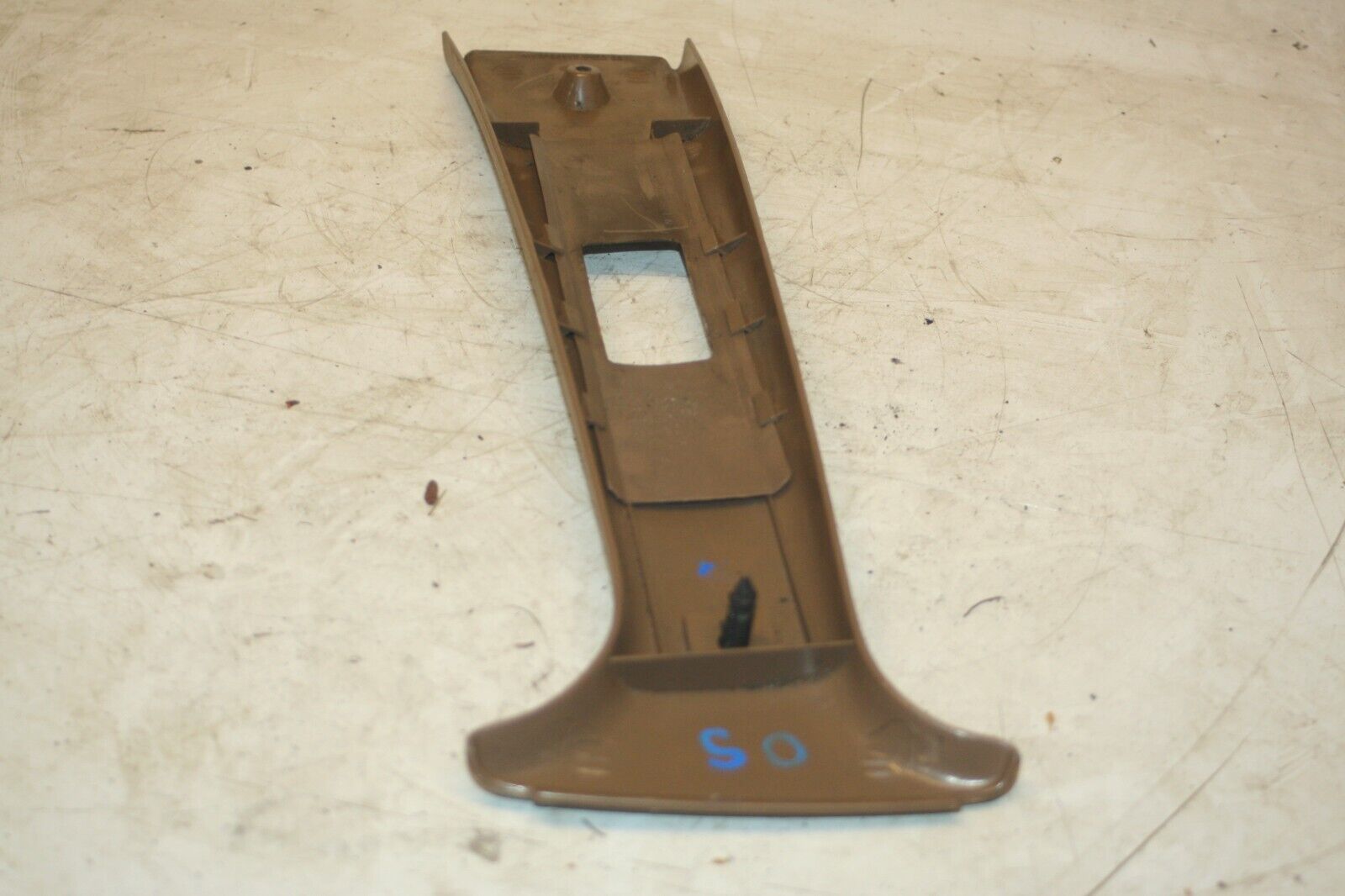 1990 FORD GRANADA MK3. B PILLAR TRIM DRIVER SIDE - Image 6