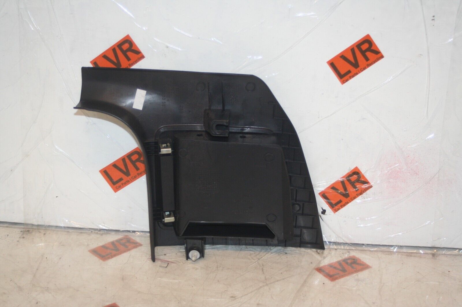 2013 VOLKSWAGEN POLO MK5 6R 1.2 DIESEL. LOWER TRIM SILL COVER - Image 2