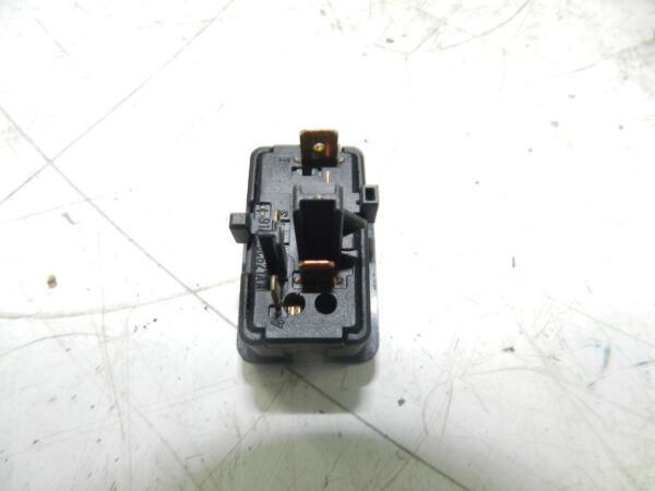 1993 FORD GRANADA DORCHESTER. HEATED SCREEN SWITCH BUTTON - Image 3