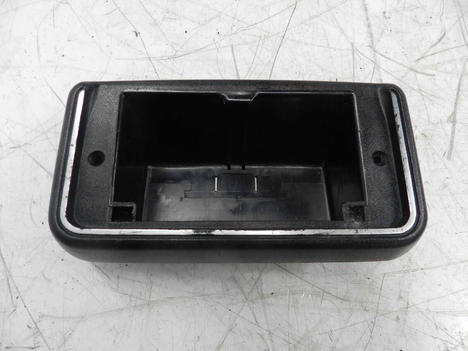 1993 FORD GRANADA DORCHESTER. ASHTRAY FRAME