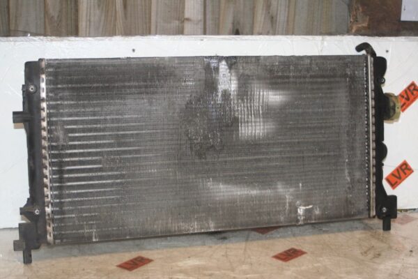 2013 VOLKSWAGEN POLO MK5 6R 1.2 DIESEL. COOLANT RADIATOR - Image 4