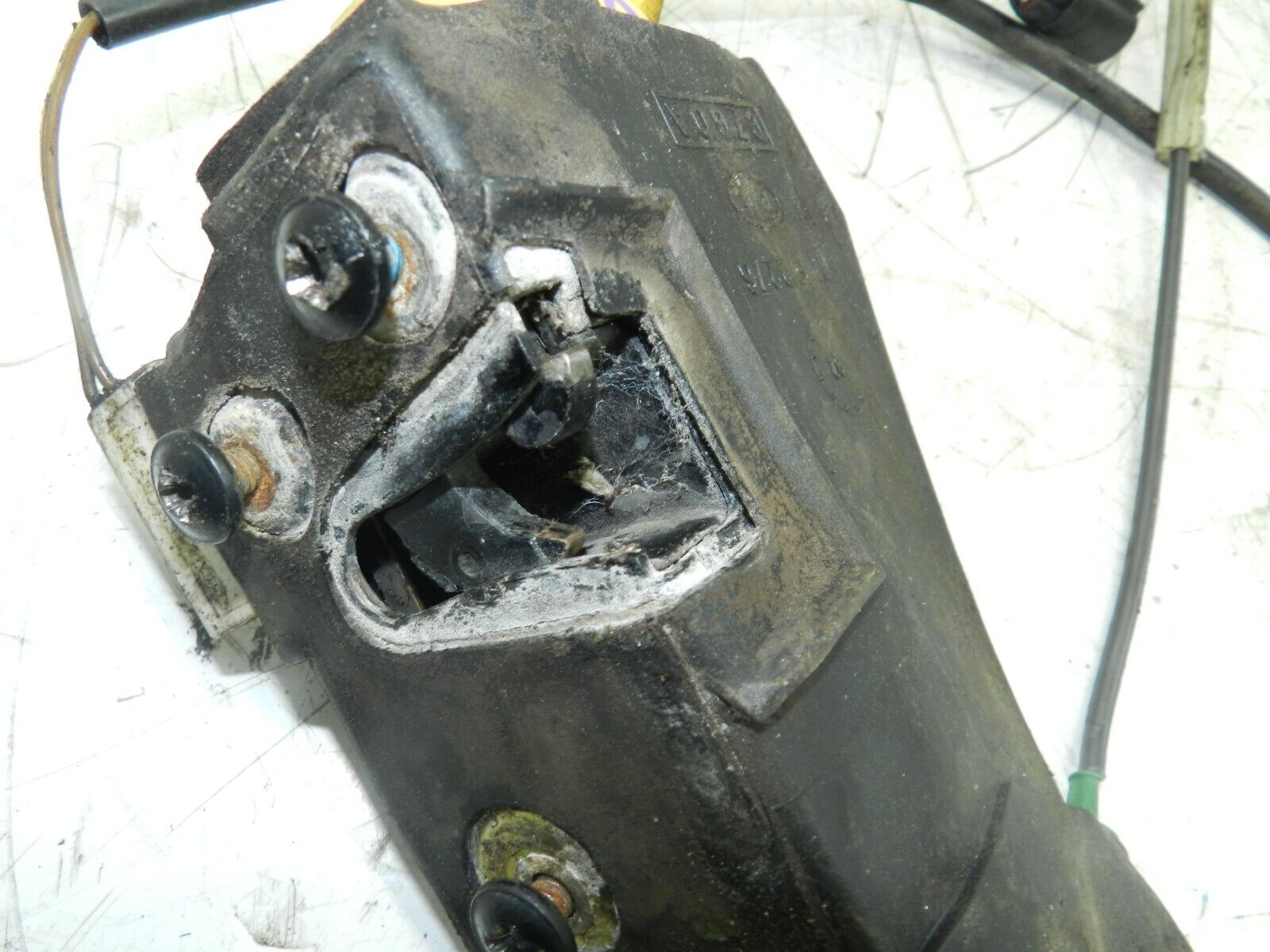 1993 FORD GRANADA DORCHESTER. DRIVER SIDE REAR DOOR LOCK MECHANISM MOTOR - Image 4