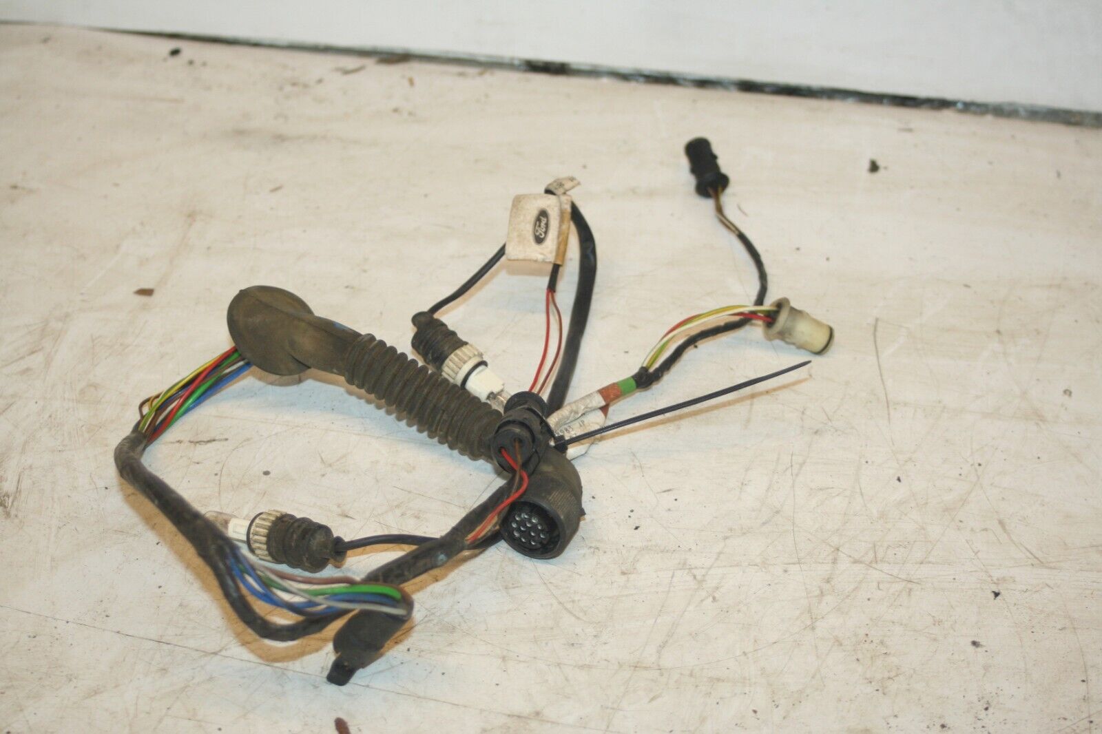 1990 FORD GRANADA MK3. DRIVER SIDE REAR DOOR WIRING LOOM - Image 3