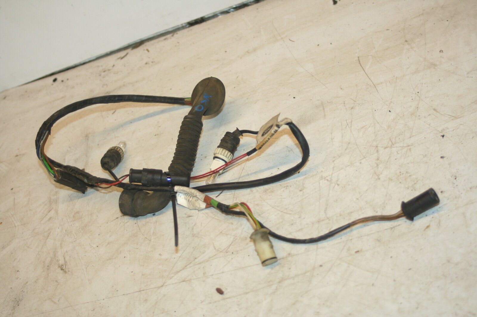 1990 FORD GRANADA MK3. DRIVER SIDE REAR DOOR WIRING LOOM - Image 4