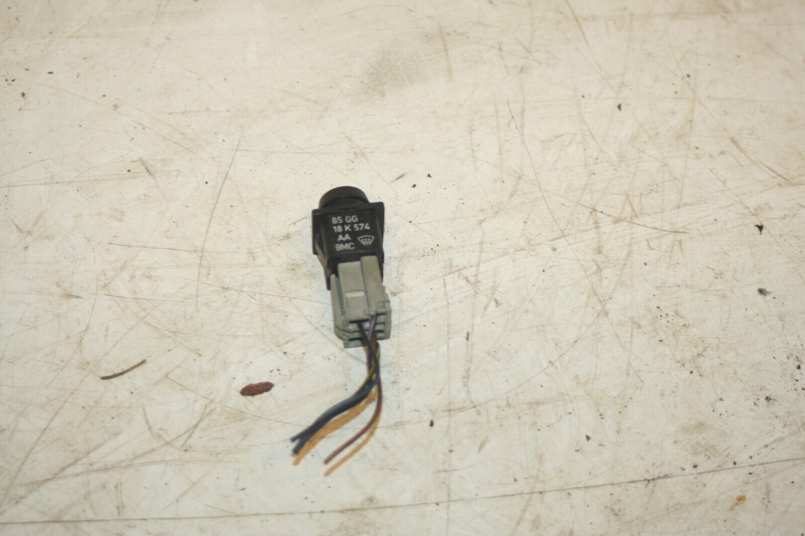 1990 FORD GRANADA MK3. 85GG 18K574 AA HEATED FRONT WINDSCREEN SWITCH - Image 3