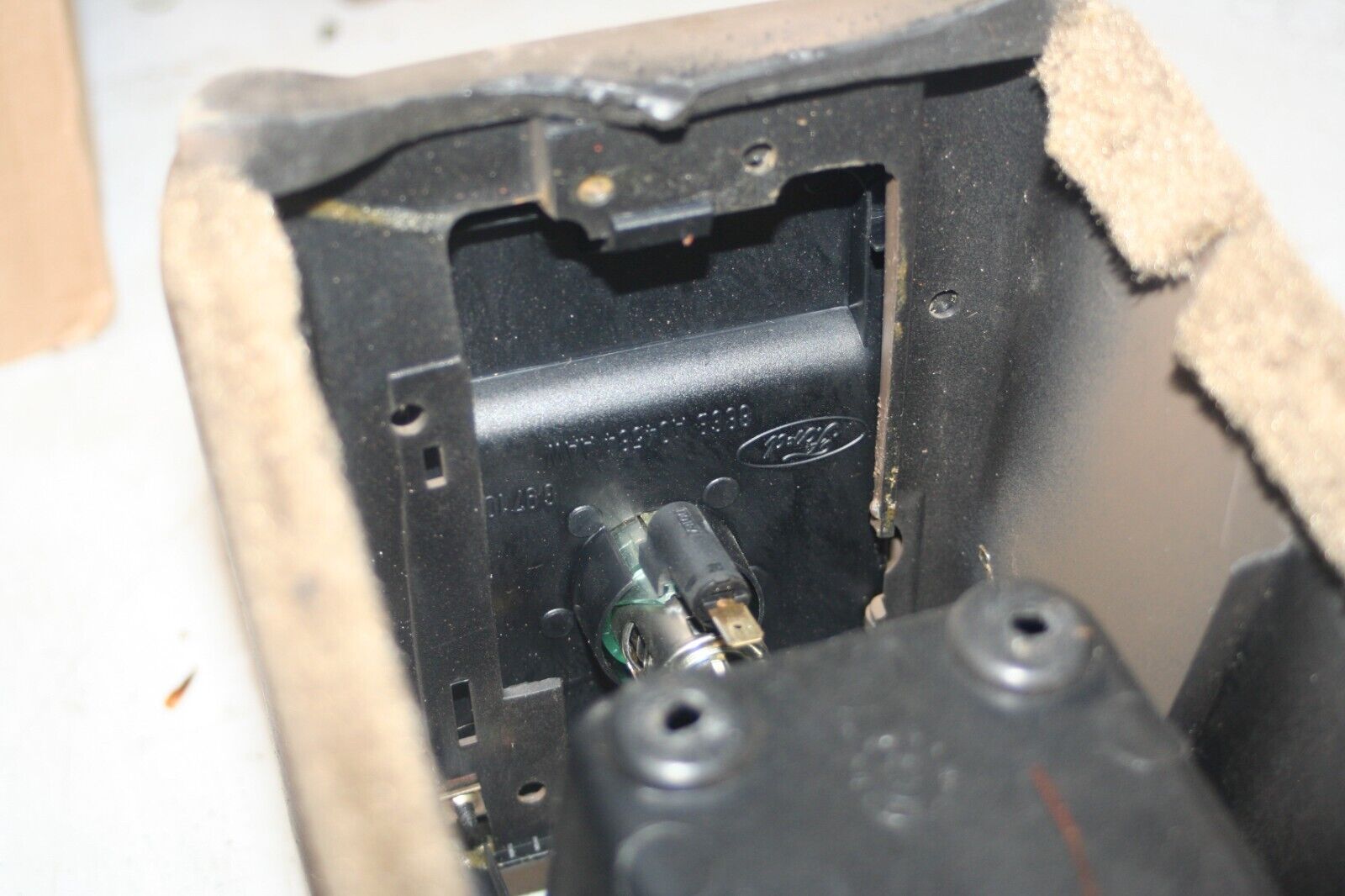 1990 FORD GRANADA MK3. CENTRE CONSOLE 85GB-A045B54 ABW - Image 8