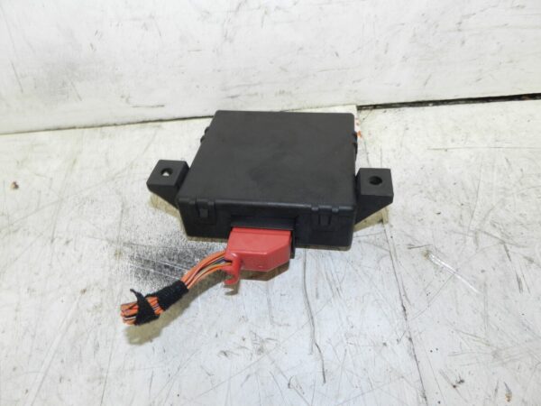 2014 AUDI S4 QUATRO A4 B8. 8T0907468 R ECU GATEWAY INTERFACE CENTRAL - Image 2