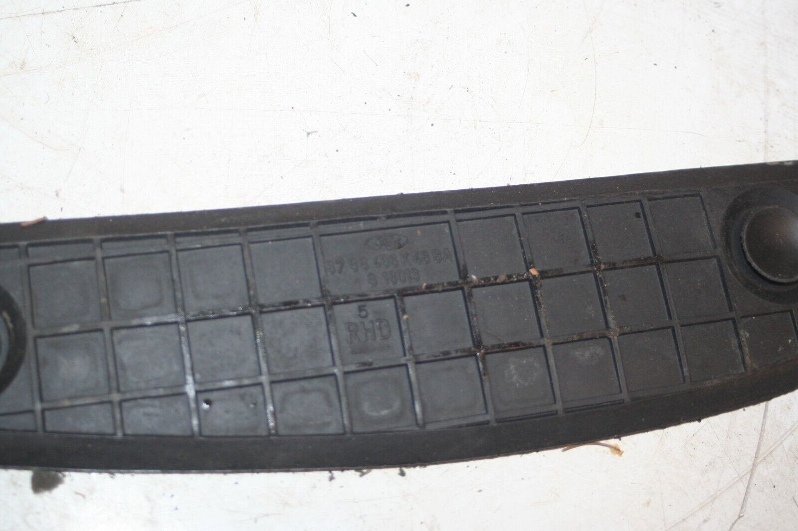 1990 FORD GRANADA MK3. 87GG458K43BA POCKET MAT - Image 4