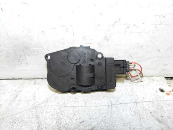 2014 AUDI S4 QUATRO A4 B8. HEATER FLAP CONTROL ACTUATOR - Image 2