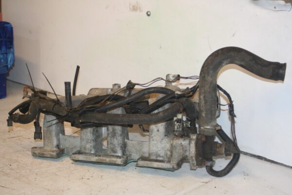 1990 FORD GRANADA MK3. INTAKE MANIFOLD EFi 88WF 9423AH - Image 3