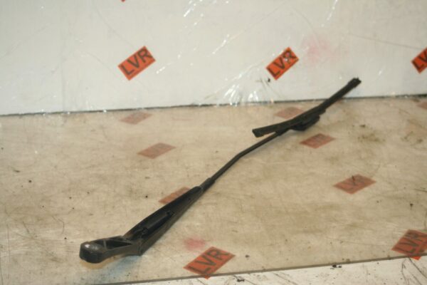 2013 VOLKSWAGEN POLO MK5 6R 1.2 DIESEL. WIPER ARM