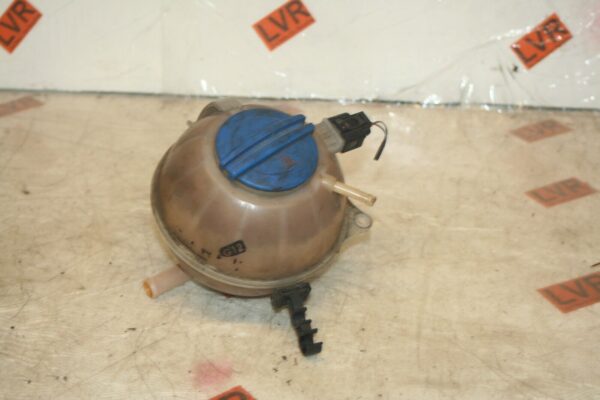 2013 VOLKSWAGEN POLO MK5 6R 1.2 DIESEL. COOLANT BOTTLE TANK - Image 2