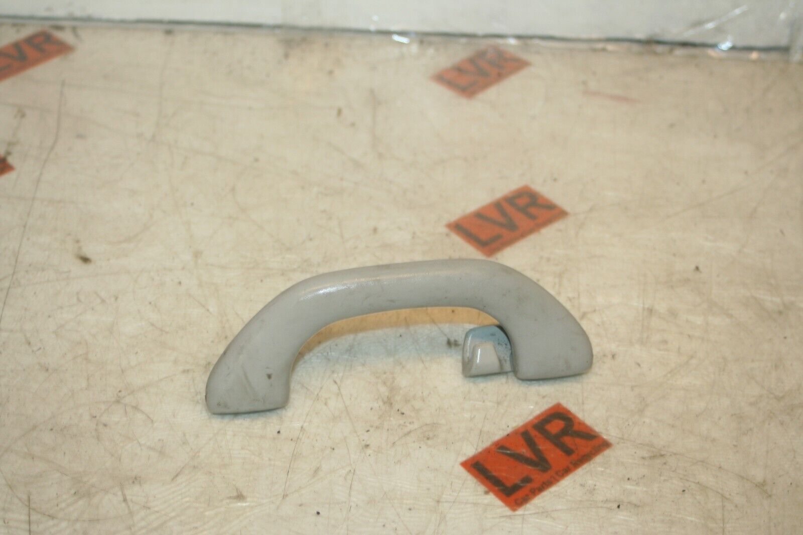 2013 VOLKSWAGEN POLO MK5 6R 1.2 DIESEL. GRAB HANDLE - Image 2