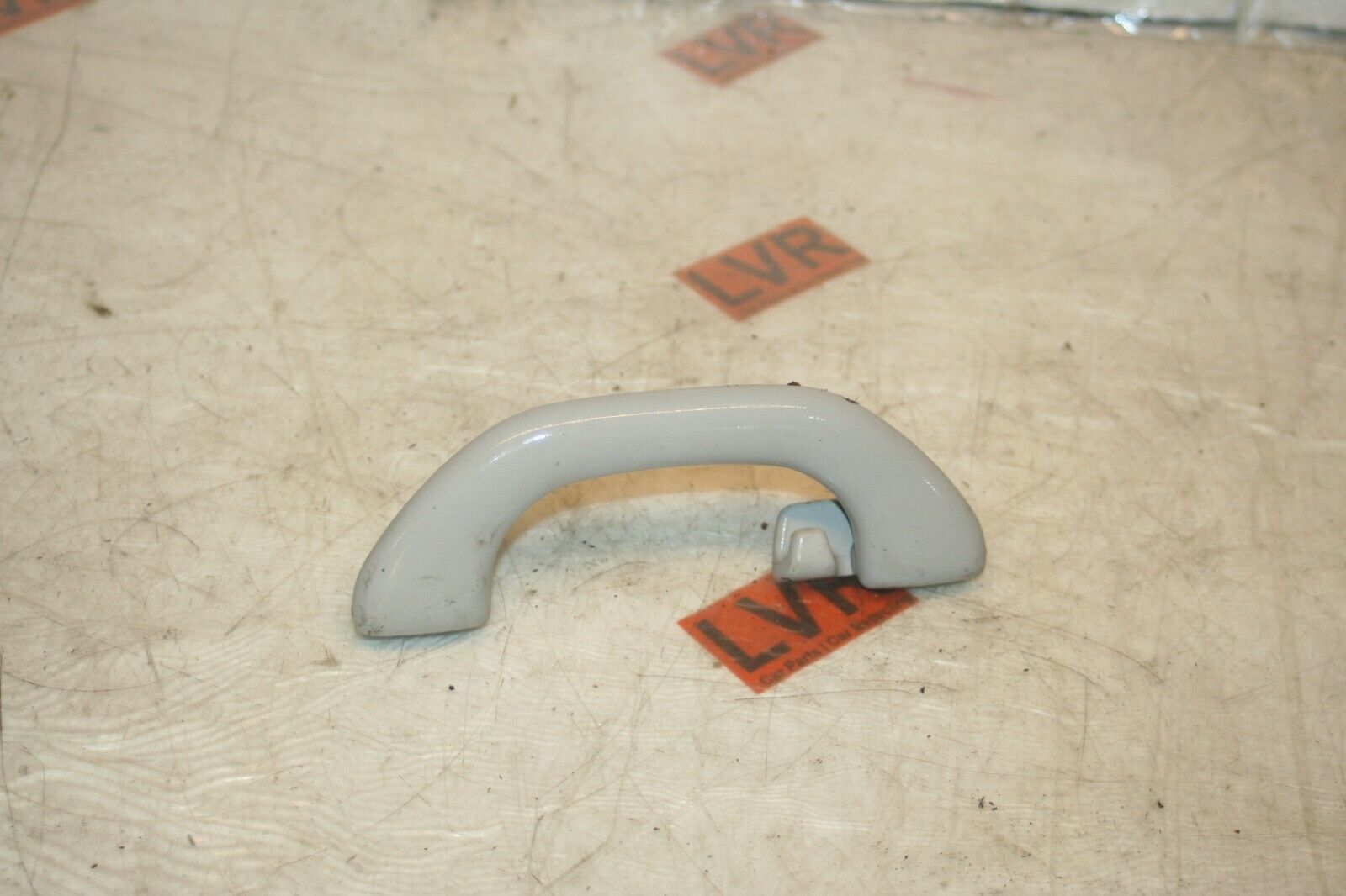 2013 VOLKSWAGEN POLO MK5 6R 1.2 DIESEL. GRAB HANDLE - Image 2