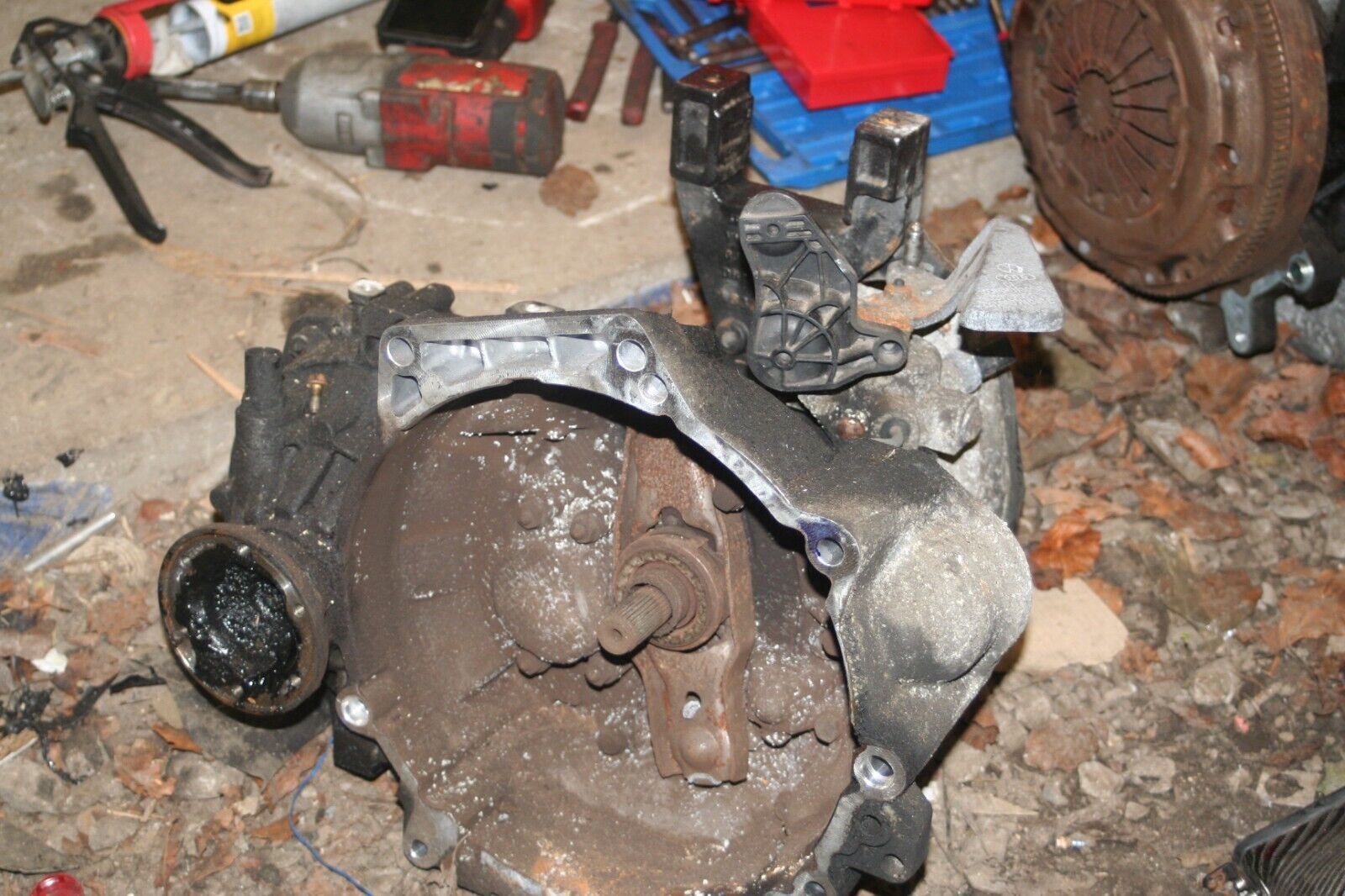 2013 VOLKSWAGEN POLO MK5 6R 1.2 DIESEL. GEARBOX MANUAL CFW - Image 2