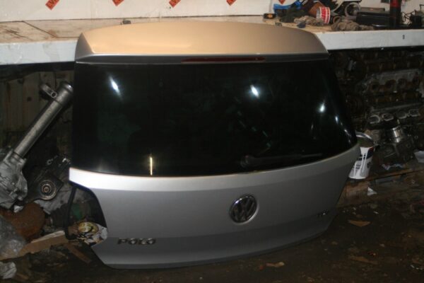 2013 VOLKSWAGEN POLO MK5 6R 1.2 DIESEL. BOOT LID TAILGATE COMPLETE IN SILVER 3DR - Image 2