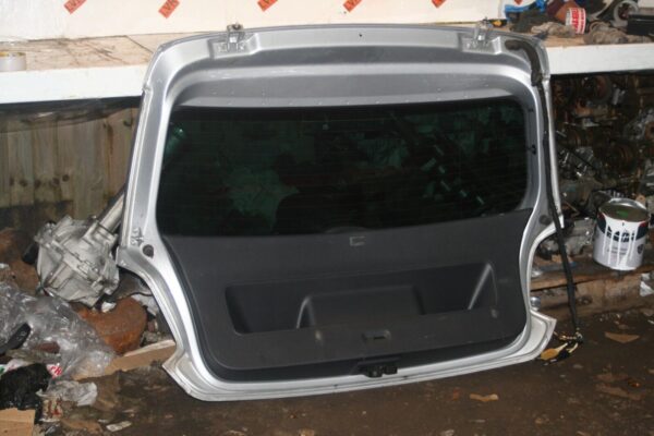 2013 VOLKSWAGEN POLO MK5 6R 1.2 DIESEL. BOOT LID TAILGATE COMPLETE IN SILVER 3DR - Image 3