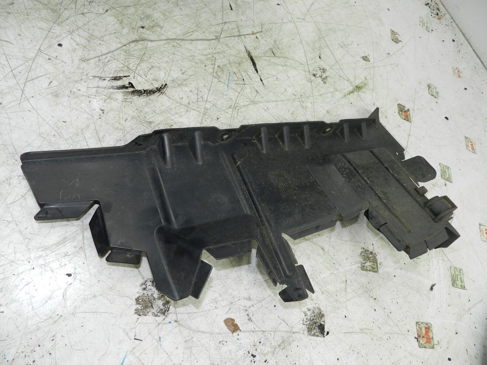 2015 CITROEN BERLINGO MK2. RADIATOR FRAME PANEL TRIM PASSENGER SIDE