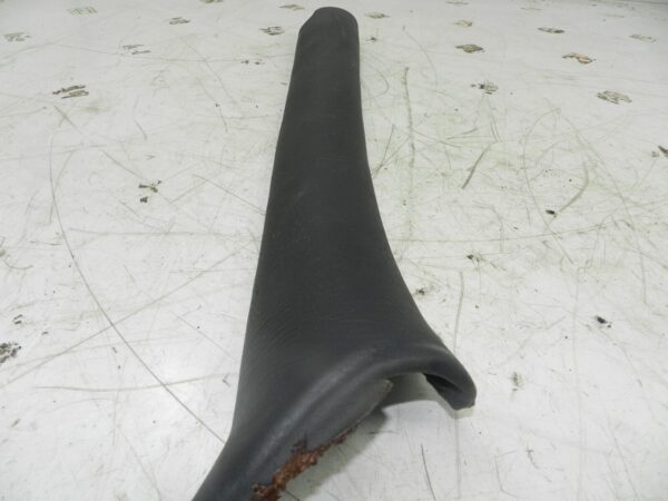 1993 FORD GRANADA DORCHESTER. DRIVER SIDE A PILLAR TRIM - Image 2