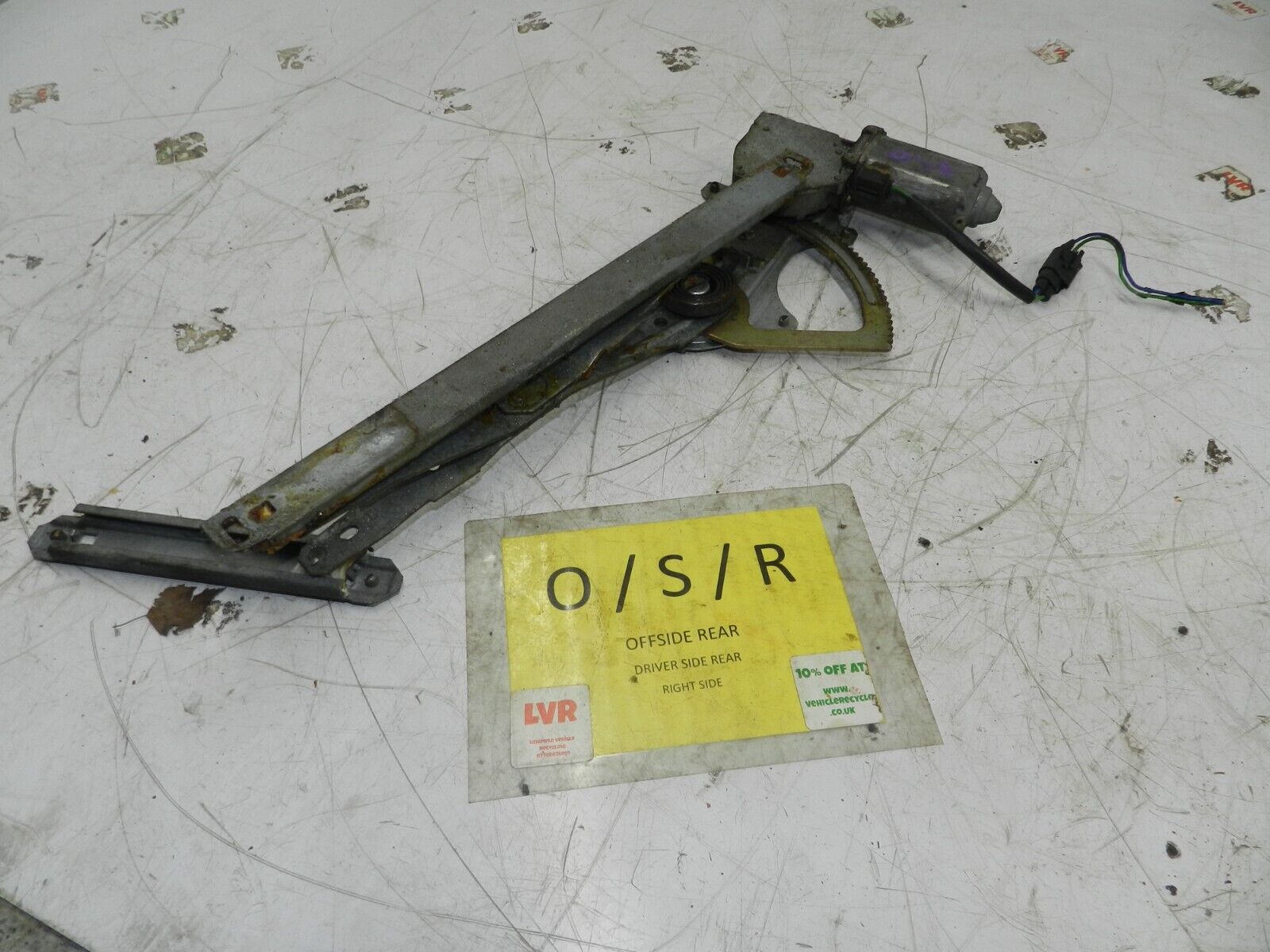 1993 FORD GRANADA DORCHESTER. DRIVER SIDE REAR WINDOW REGULATOR AND MOTOR