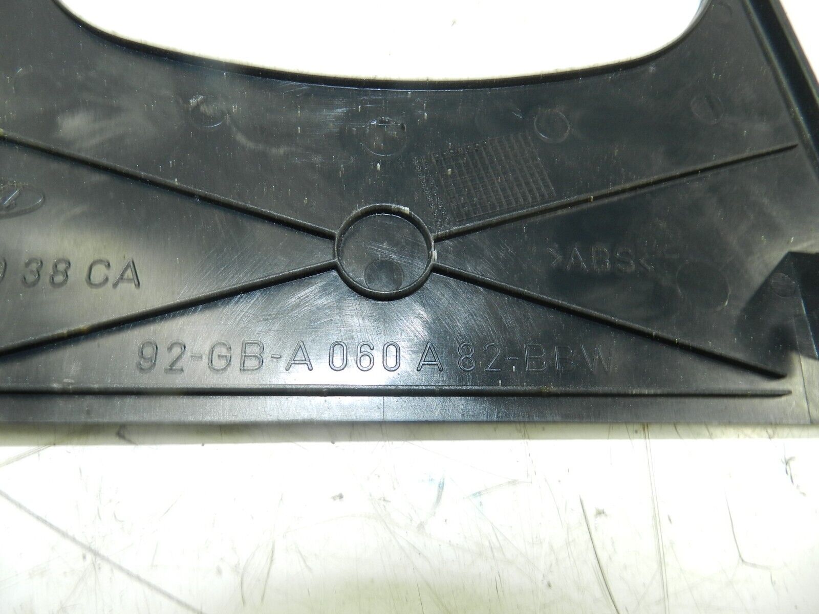 1993 FORD GRANADA DORCHESTER. GEAR SURROUND TRIM 92GBA060A82BBW - Image 3