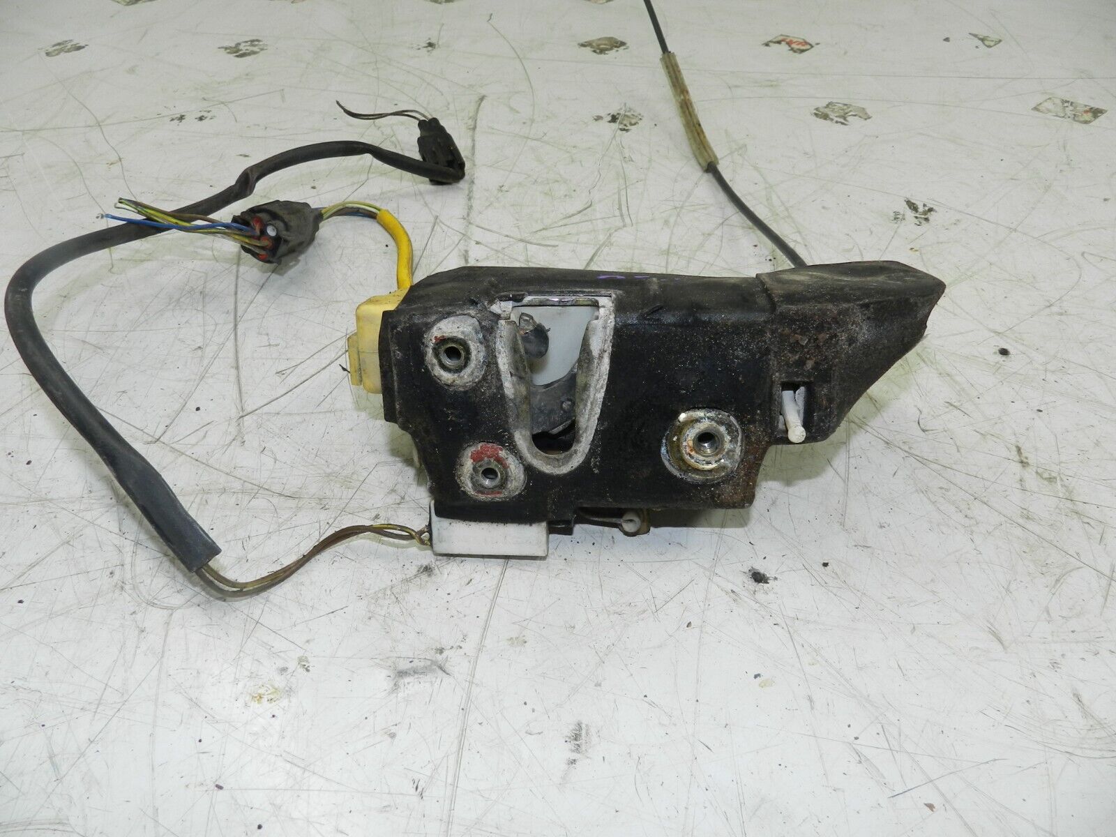 1993 FORD GRANADA DORCHESTER. DRIVER SIDE MIDDLE DOOR LOCK MOTOR MECHANISM - Image 3