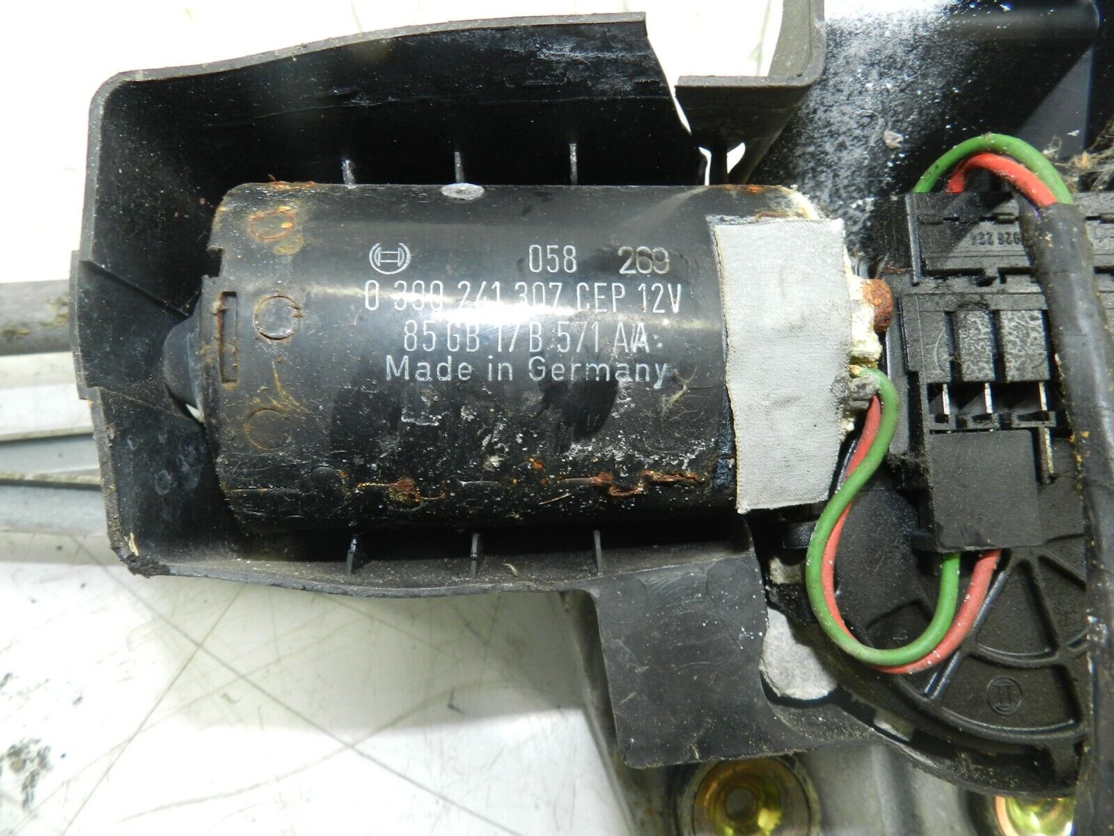 1993 FORD GRANADA DORCHESTER. FRONT WIPER MOTOR AND LINKAGE - Image 3