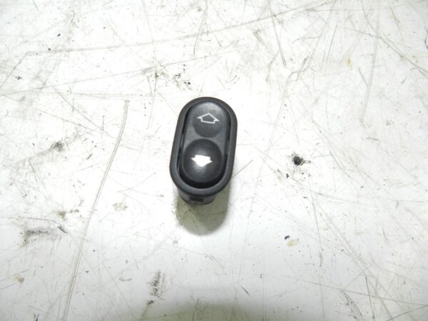 1993 FORD GRANADA DORCHESTER. ELECTRIC WINDOW SWITCH