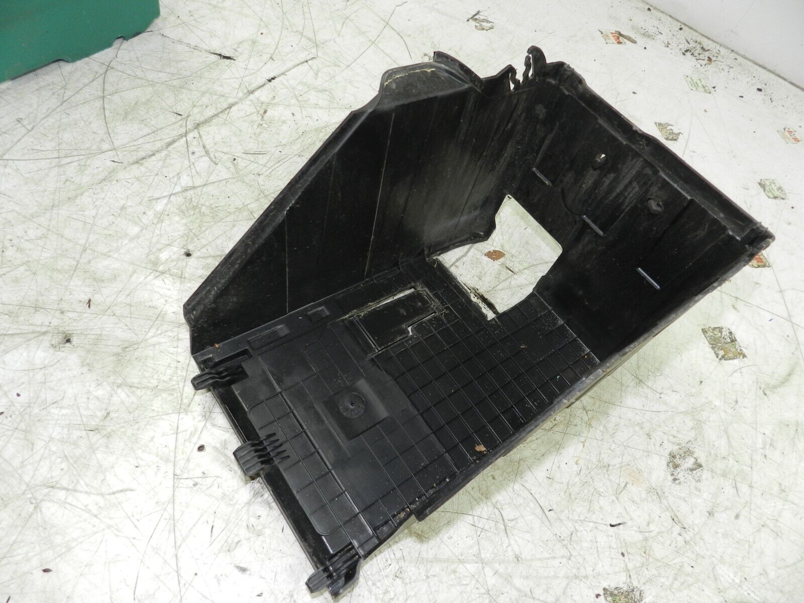 2015 CITROEN BERLINGO MK2. BATTERY COVER LID HOUSING
